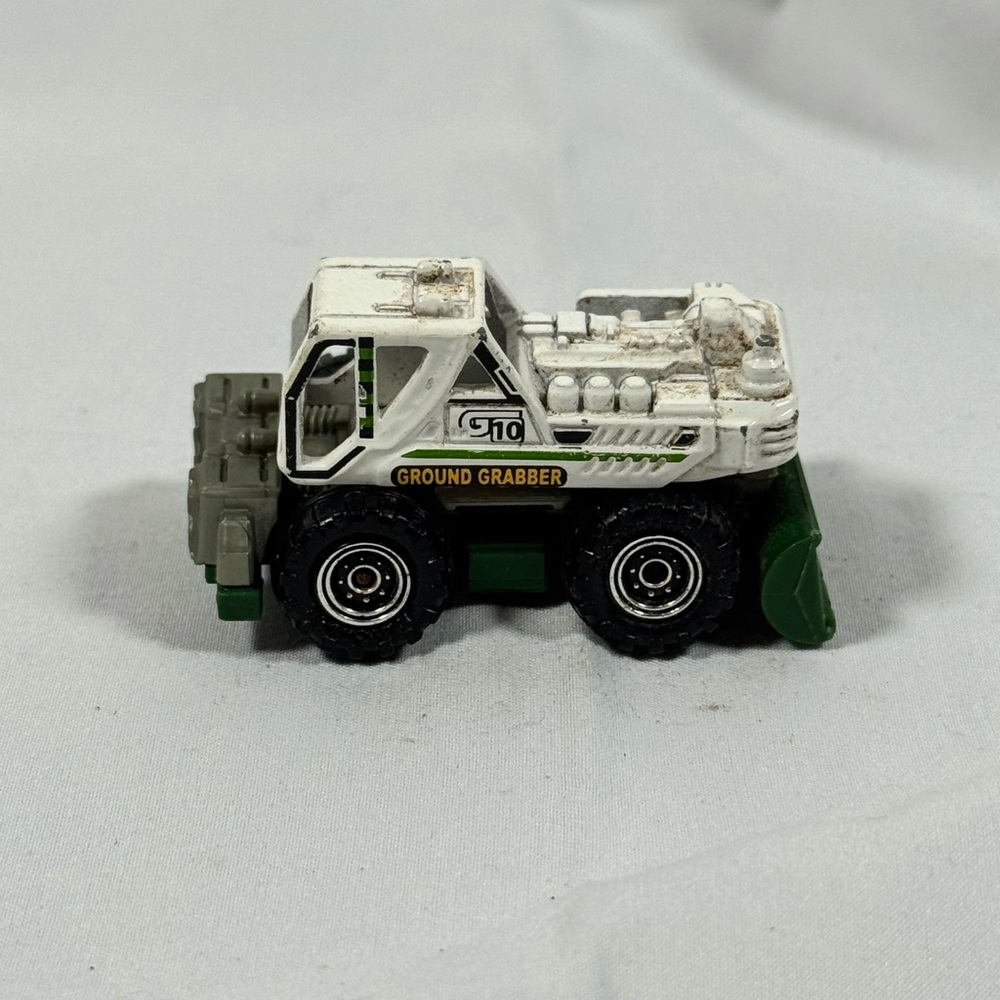 Matchbox Ground Grabber White Green Construction Vehicle Diecast MB914 2013‎
